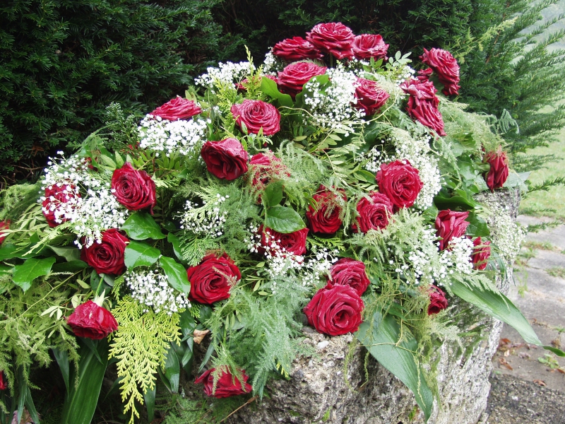 funeraire-PIERLAS-min_roses-61203